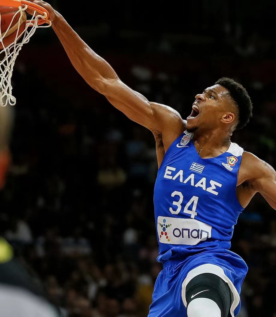 扬尼斯·阿德托昆博欧洲步(扬尼斯·阿德托昆博选秀报告)